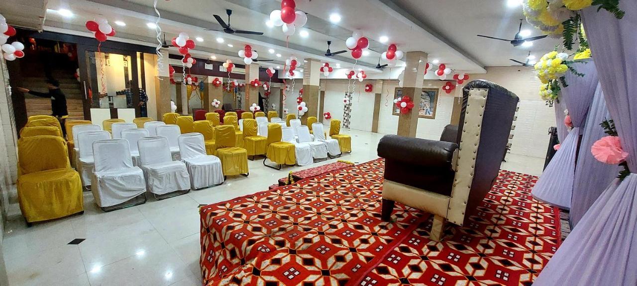 Ap Palace Hotel, Ayodhya 外观 照片