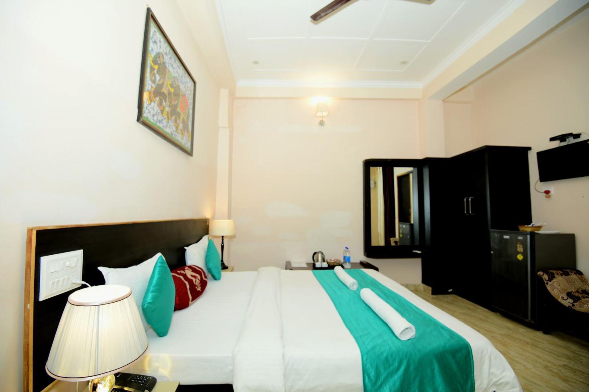 Ap Palace Hotel, Ayodhya 外观 照片