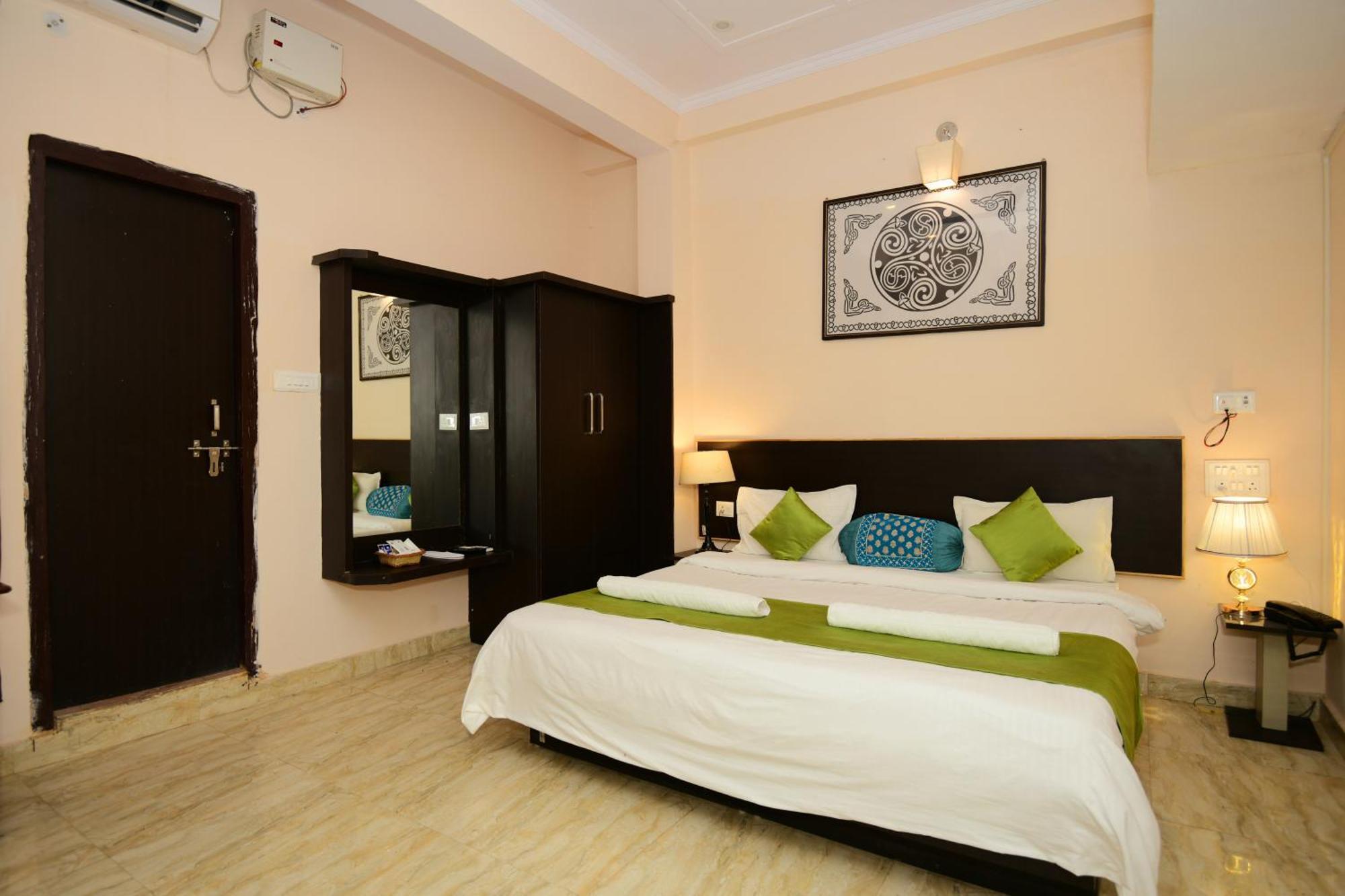 Ap Palace Hotel, Ayodhya 外观 照片