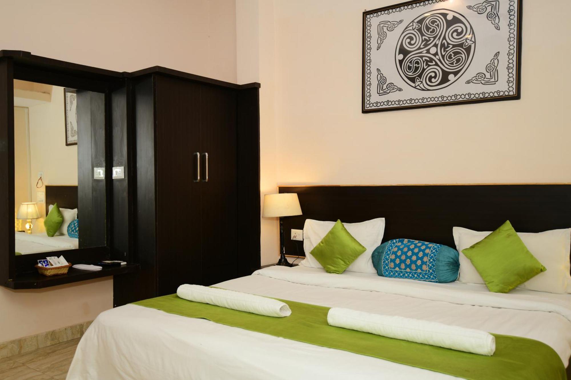 Ap Palace Hotel, Ayodhya 外观 照片