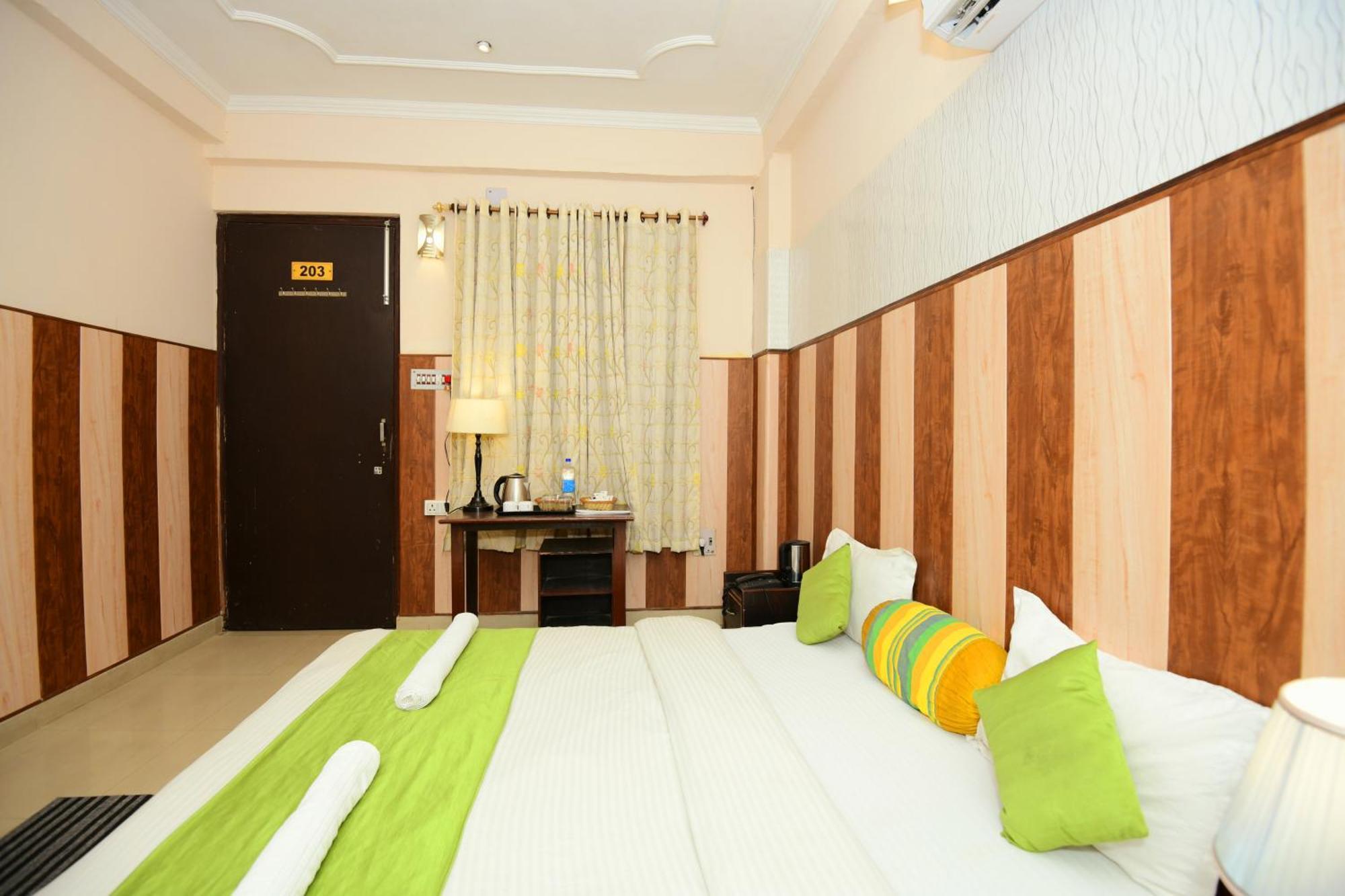 Ap Palace Hotel, Ayodhya 外观 照片