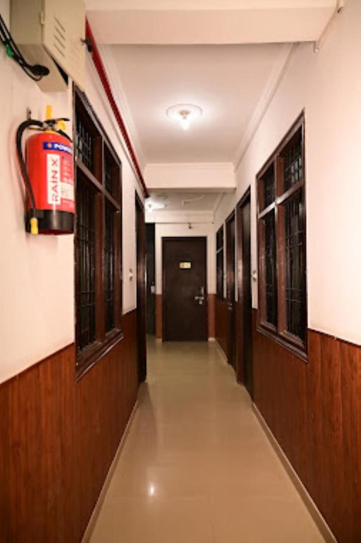 Ap Palace Hotel, Ayodhya 外观 照片
