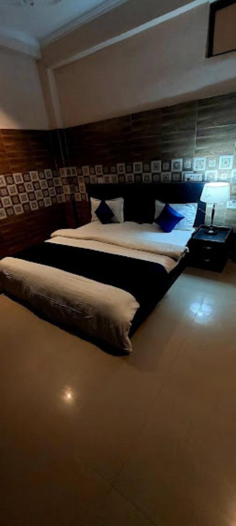 Ap Palace Hotel, Ayodhya 外观 照片