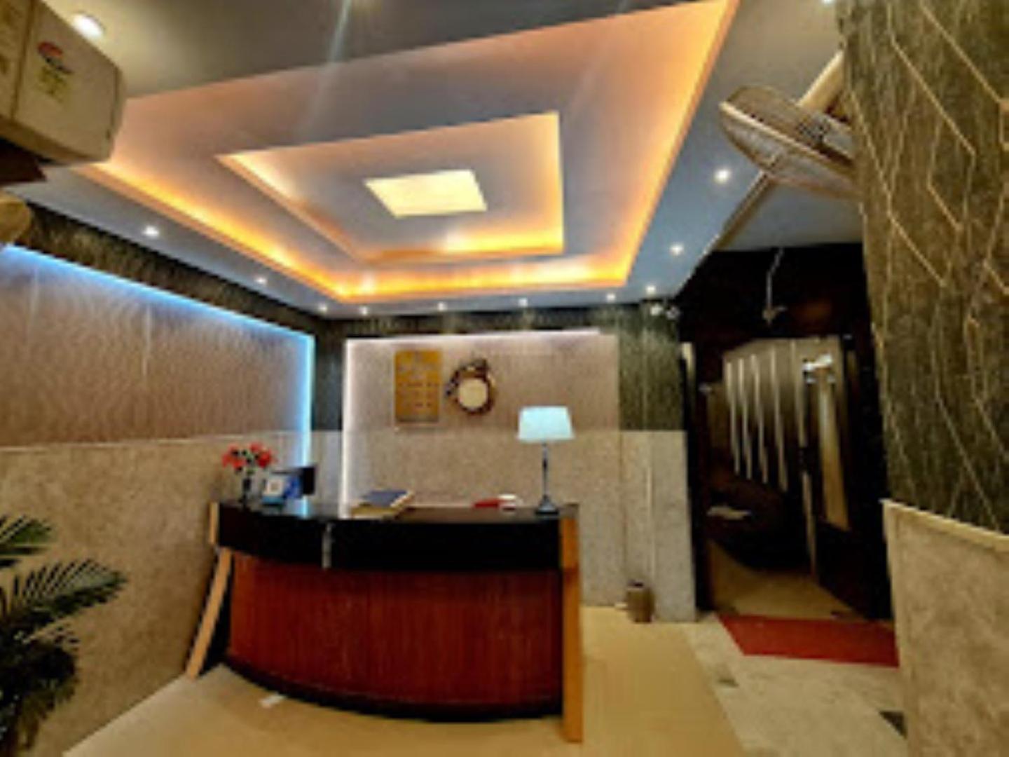 Ap Palace Hotel, Ayodhya 外观 照片